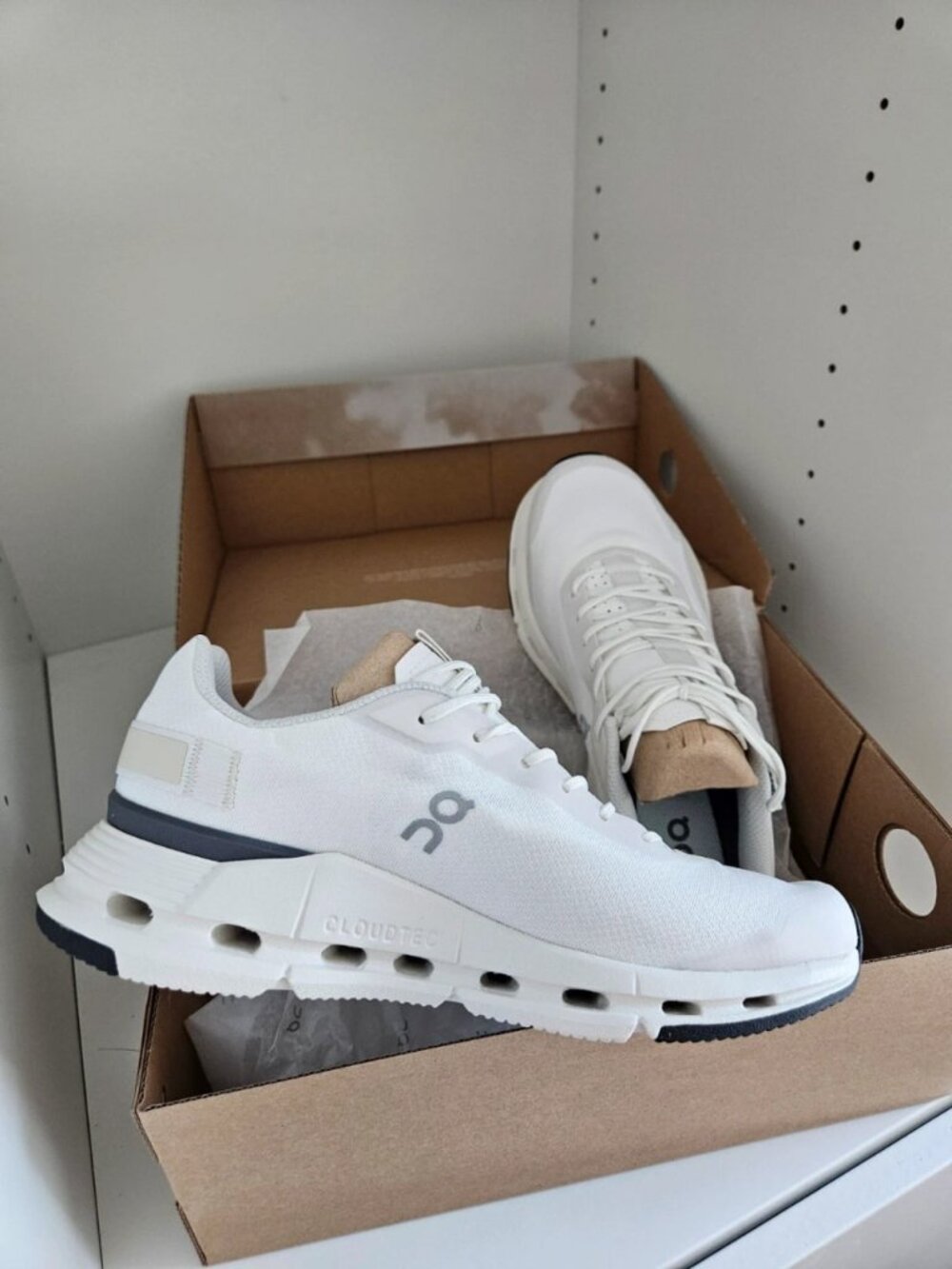 On Cloudnova Form White Eclipse Women’s Sneakers US 7
